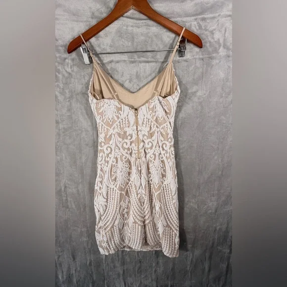 Windsor Nude White Sequin Bodycon Mini Dress Small - Picture 4 of 11